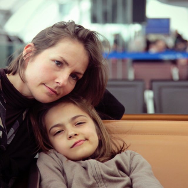 Flugreisen und Flughafen mit Ihren Kindern